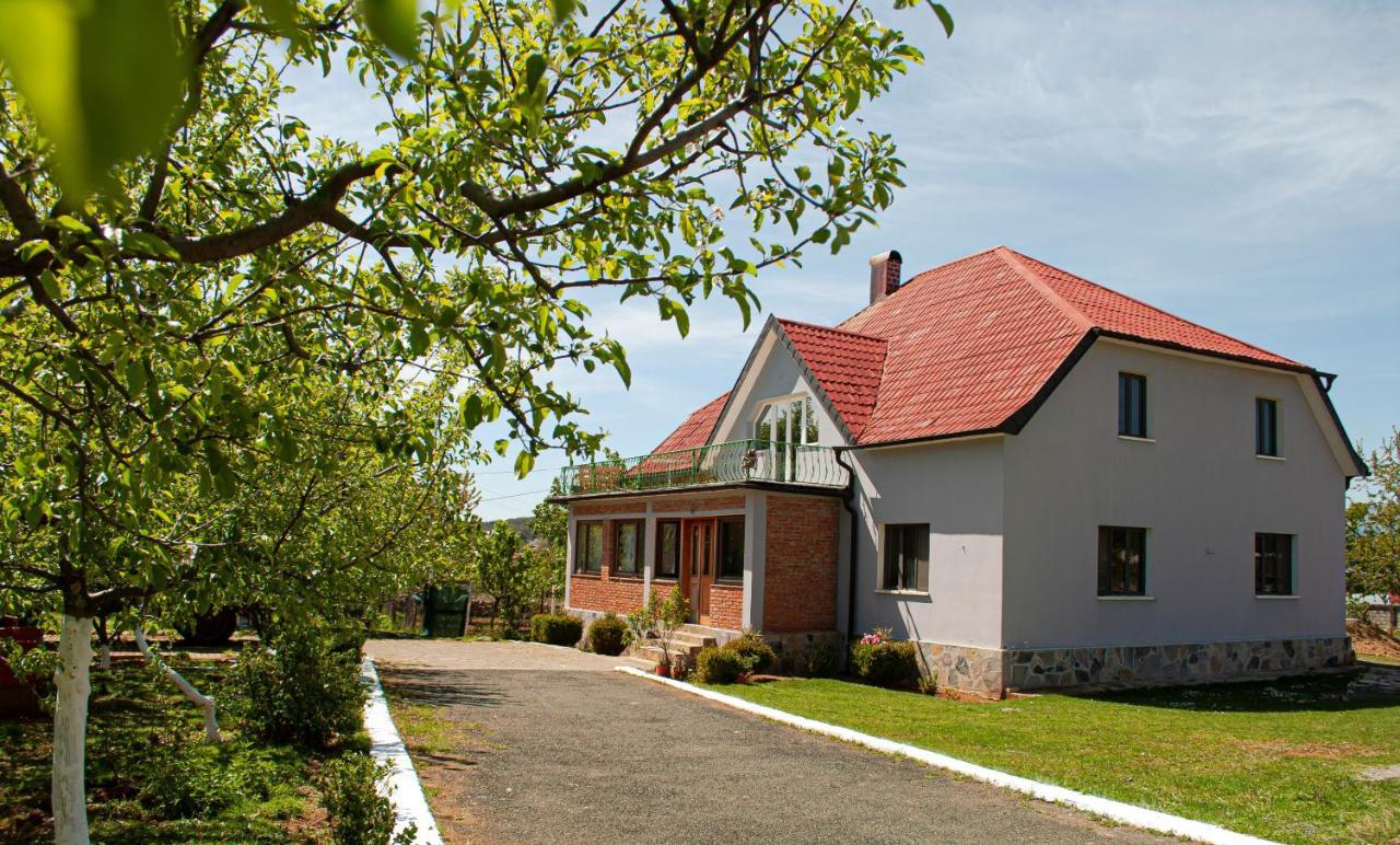 N'Konak Guesthouse Puke Luaran gambar
